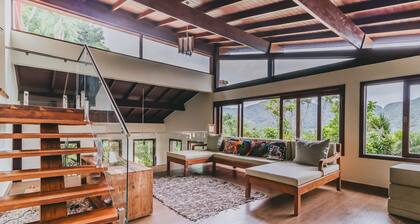 Casa em São Sebastião com Piscina, Jacuzzi e Vista
