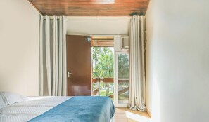 3 bedrooms, iron/ironing board, WiFi, bed sheets - Casa em Bertioga com piscina e área de lazer (Bertioga)