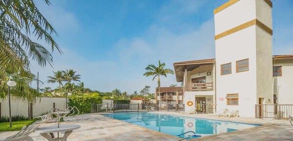 Pool - Casa em Bertioga com piscina e área de lazer (Bertioga)