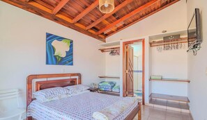 5 Schlafzimmer, Bügeleisen/Bügelbrett, WLAN
