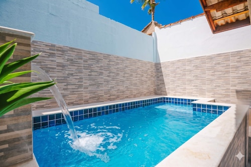 Casa em Itanhaém com piscina 5 minutos da Praia