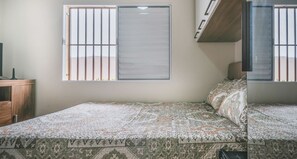 2 bedrooms, WiFi, bed sheets