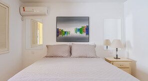 2 bedrooms, WiFi, bed sheets