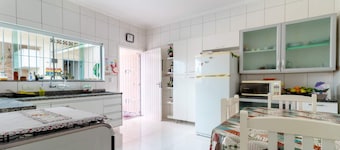 Casa em Peruíbe com Piscina a 10min da Praia
