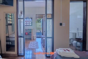 1 室のベッドルーム、アイロン / アイロン台、WiFi、ベッドシーツ