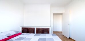 2 habitaciones, tabla de planchar con plancha y wifi 