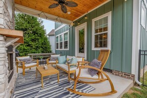 Terrace/patio - Lakeside Luxe - Lake Access + Community Pool (Winchester)