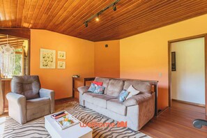 Unclassified image, 5 of 52, button - Casa em Teresópolis vista para a Pedra Tartaruga (Teresópolis)