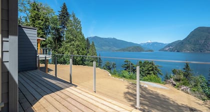 Gorgeous Waterfront Guest Cottage