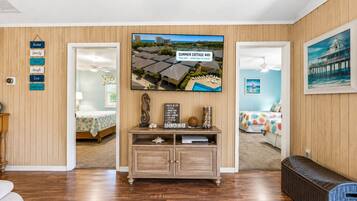 3 bedrooms, iron/ironing board, travel crib, free WiFi