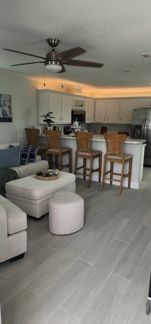 Smart TV - Charming 2-bedroom house with AC, WiFi in brilliant Tavernier (Tavernier)