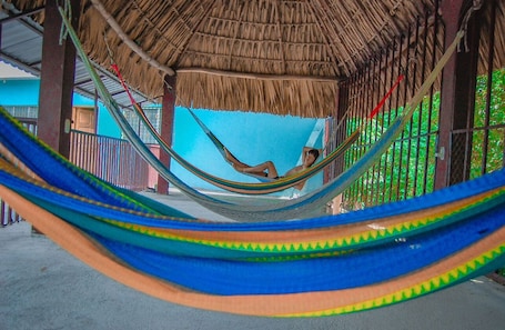 Living area. Pacific Paradise