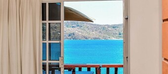 casa adriana zihuatanejo