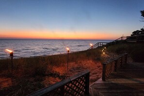 Beach nearby - Reagan`s Landing | Relaxing Private Beach 3BR, 1BA (Montague)
