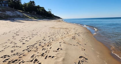 Reagan's Landing | Relaxing Private Beach 3BR, 1BA