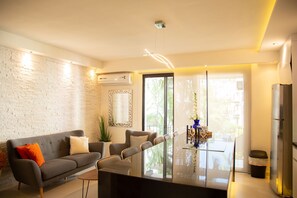 Flat-screen TV - Best of Marbella (Puerto Vallarta)