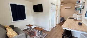 Lillie - Fully Furnished 2 Person Cottage for short or mid-term stays