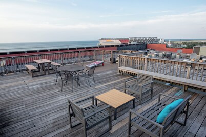 Water-front Luxe Condo Next to the Browns Stadium on the East-bank of the Flats!