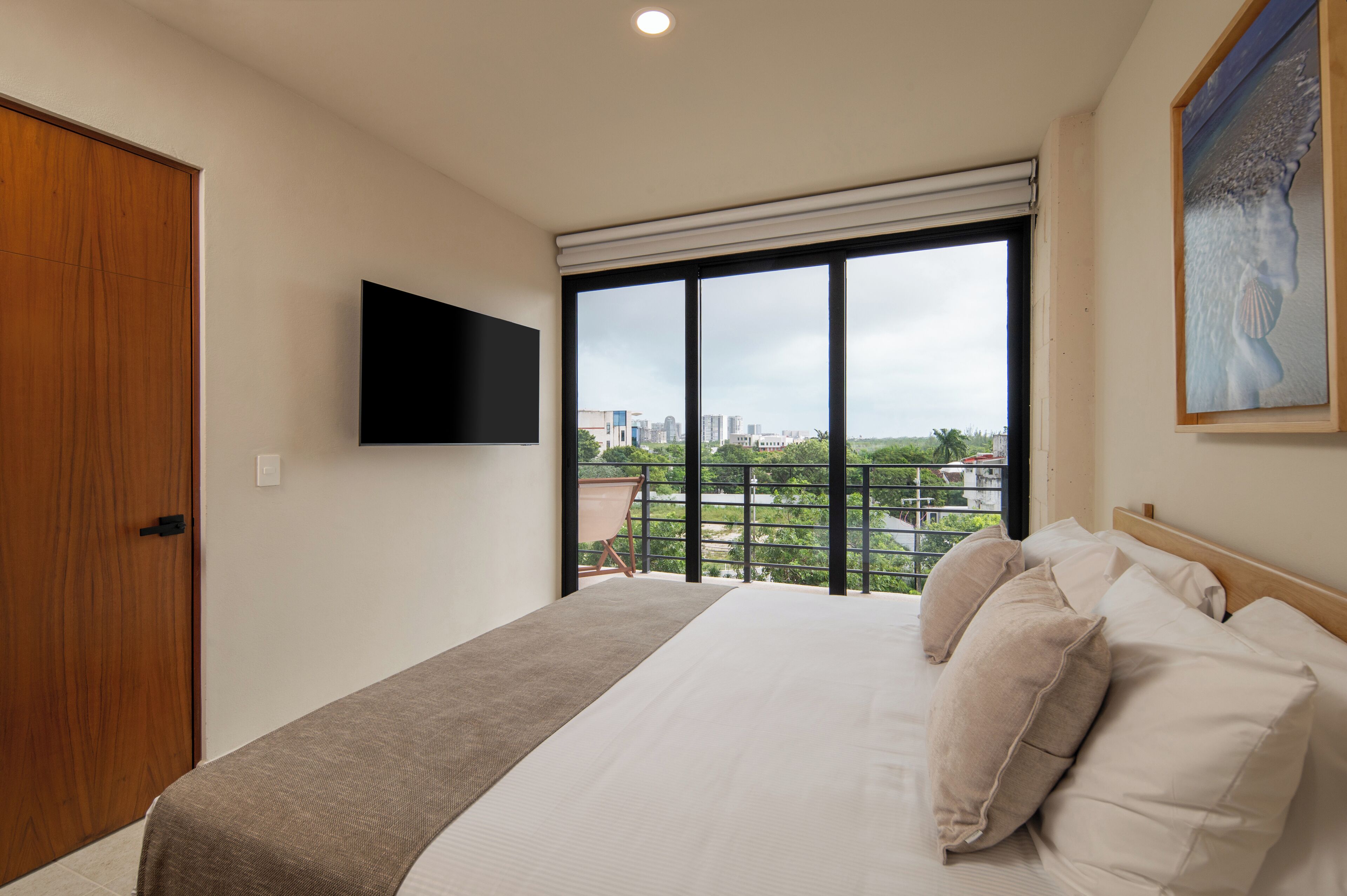 Photo - Everglades Suites
