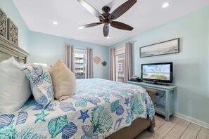 2 soverom, strykejern/-brett, reiseseng for barn og wi-fi