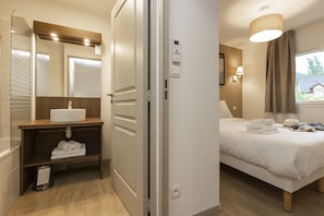 2 habitaciones, wifi gratis y ropa de cama 