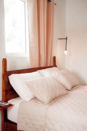 3 bedrooms, free WiFi, bed sheets - Over the Water - Dream Holiday House (ISLA COLON)
