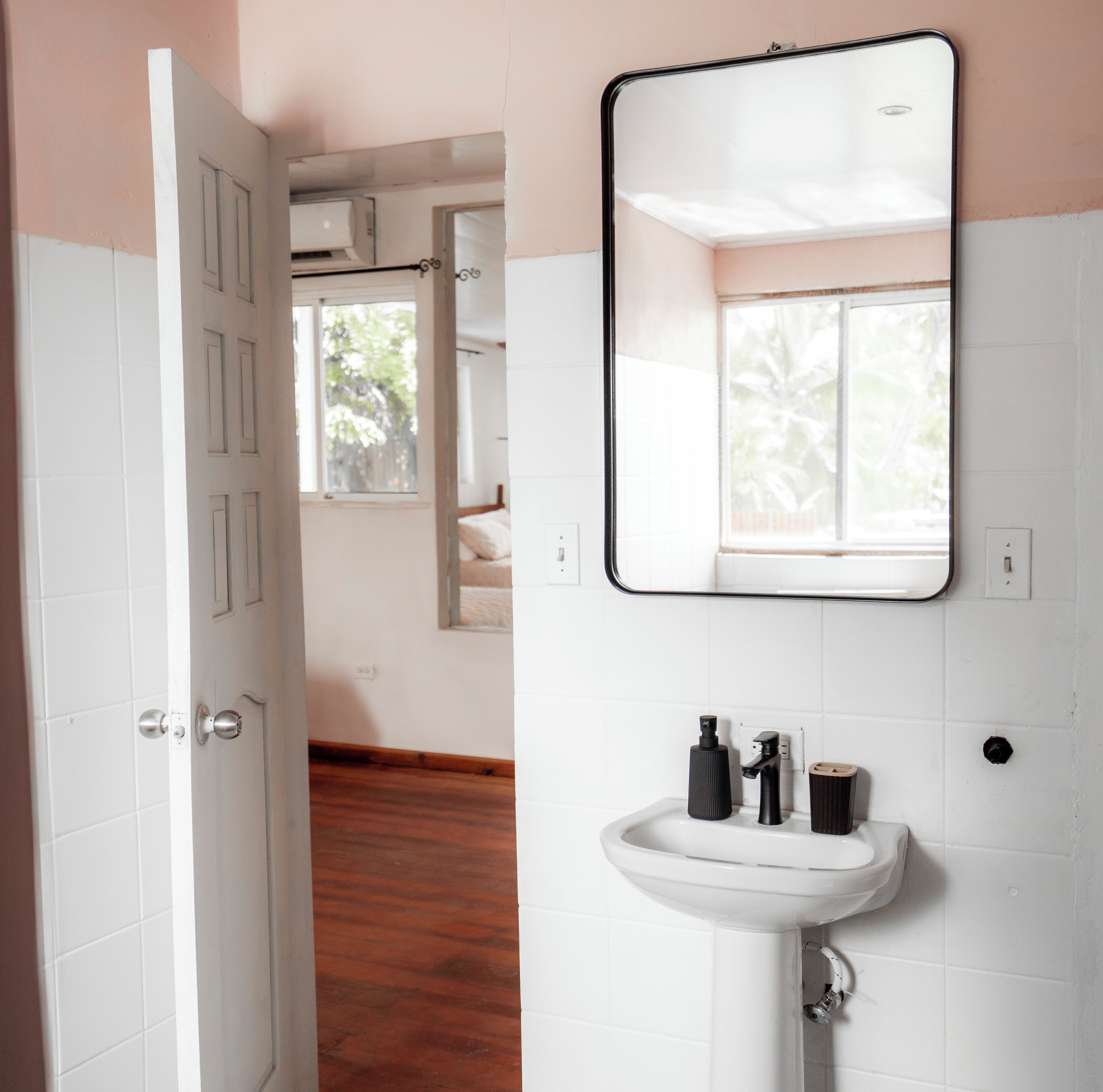 タオル、石鹸、シャンプー、トイレットペーパー