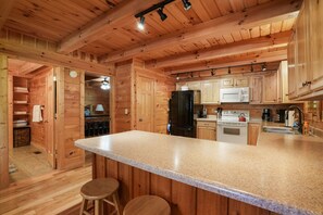 Coffee/tea maker, fridge, microwave, oven - Pine Knoll Lodge | Hocking Hills, Hot Tub, Views (Logan)