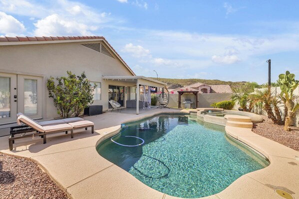 Et oppvarmet basseng