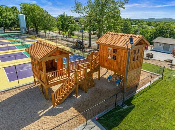 Sport court - The Perch @ Kimberling Crossing (Kimberling City)