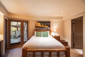 6 bedrooms, iron/ironing board, Internet, bed sheets - Panoramic views | Private hot tub | BBQ | Parking (Whistler)