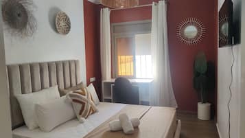 2 bedrooms, iron/ironing board, WiFi, bed sheets