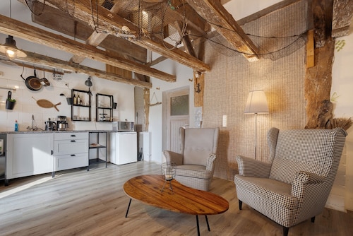 Studio 'Die Kajüte' mit privater Terrasse und eigenem Garten