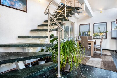 Apartment 'Ferienwohnung Über 2 Etagen' with Private Garden, Balcony and Wi-Fi
