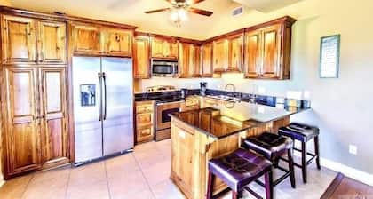 Grand Isle 2 bedrooms + loft Detached Condo F; Easy beach access pet friendly