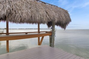 Property grounds - Ocean Side Paradise Awaits! (Marathon)