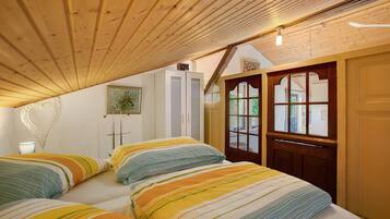 Free WiFi, bed sheets