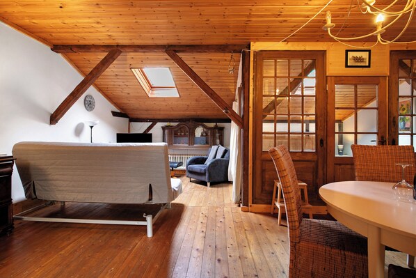 Interior - Apartment '2-raum Ferienwohnung Koje 2' with Shared Garden, and Wi-Fi (Norddeich)