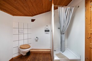 Dusch, hårtork och handdukar