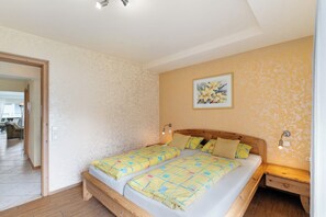 2 makuuhuonetta, ilmainen Wi-Fi, vuodevaatteet, pääsy pyörätuolilla