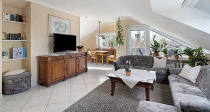 Ferienwohnung Atelier" mit Gemeinschaftsgarten, Balkon und Wi-Fi