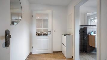 Kühlschrank, Ofen, Herdplatte, Geschirrspüler