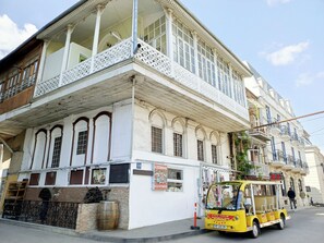 Front of property - Winetorium (Tbilisi)