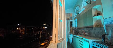 Apartament familiar, vistes a la muntanya | Cuina privada | Microones