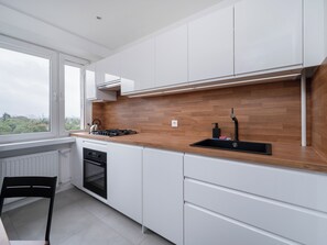 Frigorífic, forn, placa de cuina i rentaplats