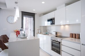 Fridge, microwave, oven, dishwasher