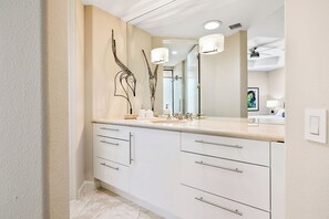 Secadora de cabello y jabón 