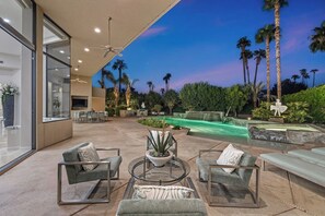 صورة غير مصنفة، 2 من 50، زرّ