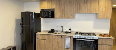 Fridge, microwave, oven, coffee/tea maker