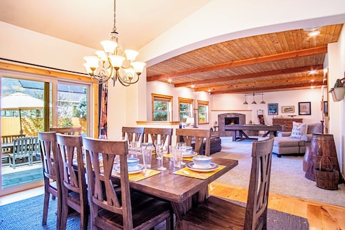 Cranbrook Cottage - Family Home + Hot Tub + Pool Table